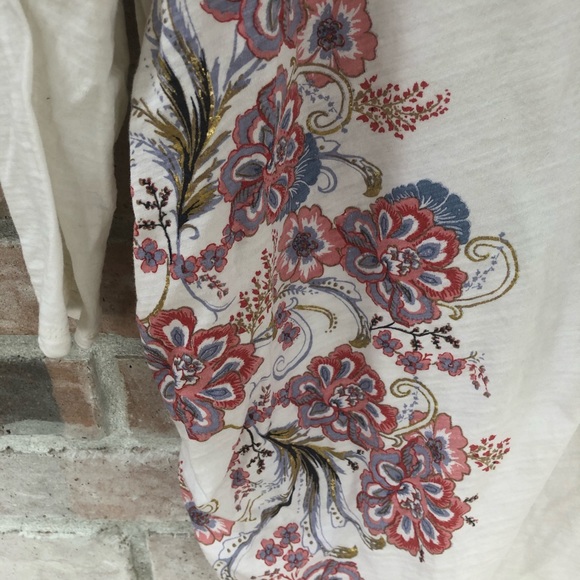 Motherhood Maternity 3/4 length shirt with flowers - Picture 2 of 4